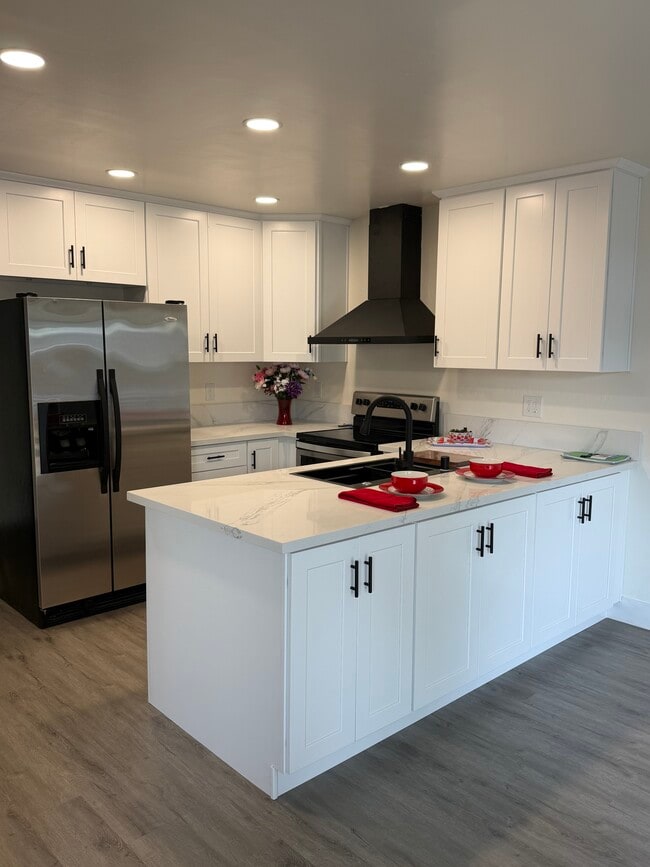 Kitchen - 5128 Greenberry Dr Unit 5128 Greenberry Drive