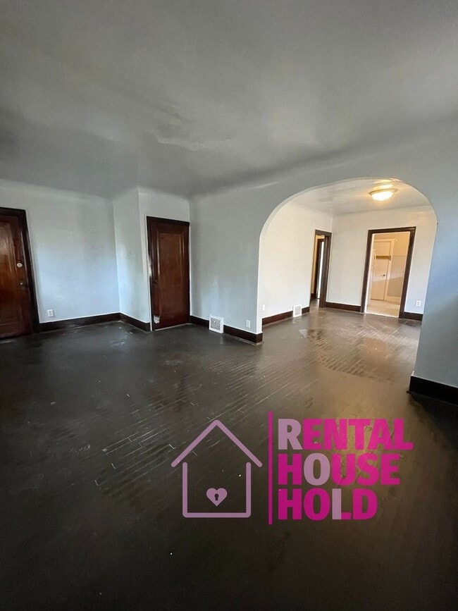 Building Photo - 15766 Ferguson St Unit 15768 (Upper) Rental