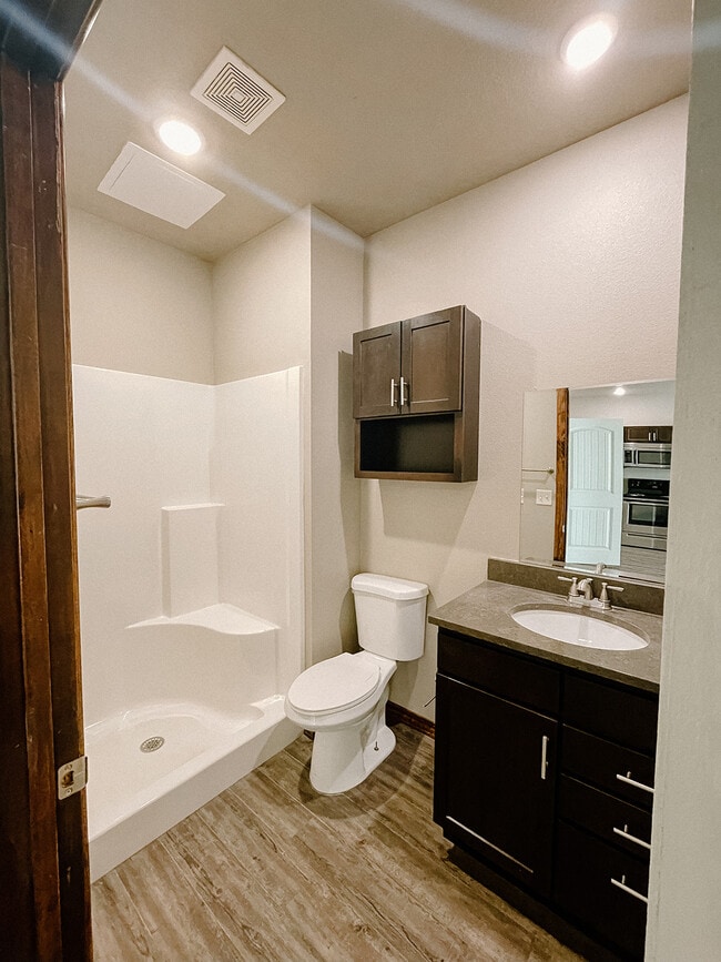 Photo - 5711 W 33rd Pl