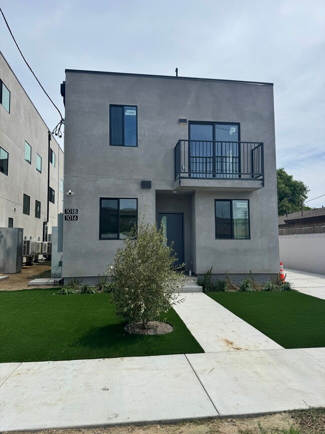 1018 N Pioneer Ave