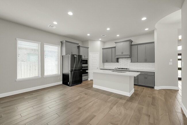 Photo - 328 Rise Ln