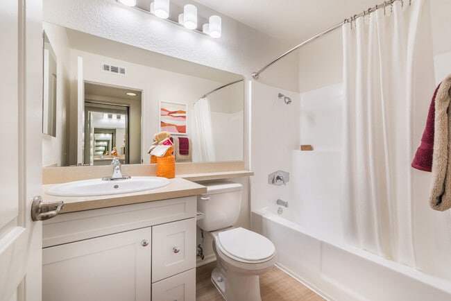 Windwood Glen Apartment Homes