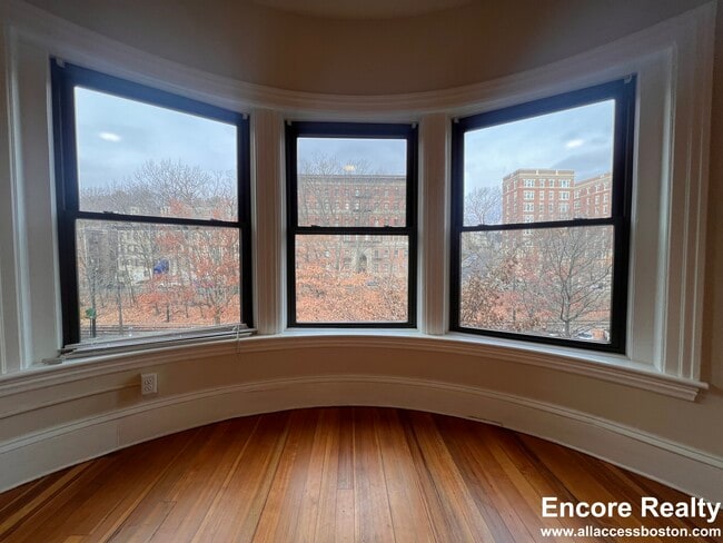 Photo - 1463 Beacon St Unit 31