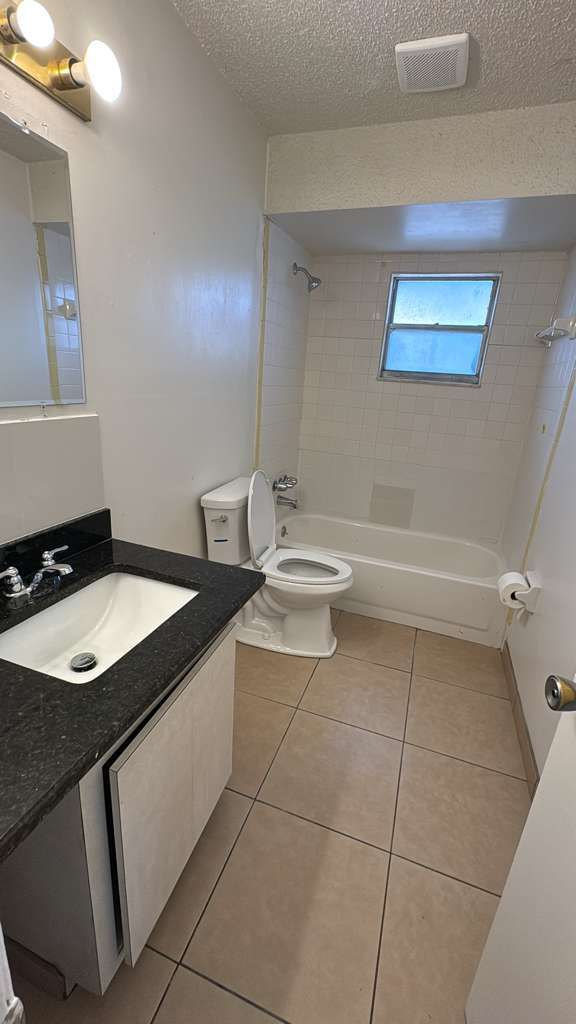 Photo - 240 Mlk Blvd S Unit 2