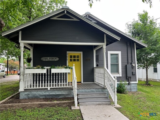 Building Photo - 305 S Washington Ave