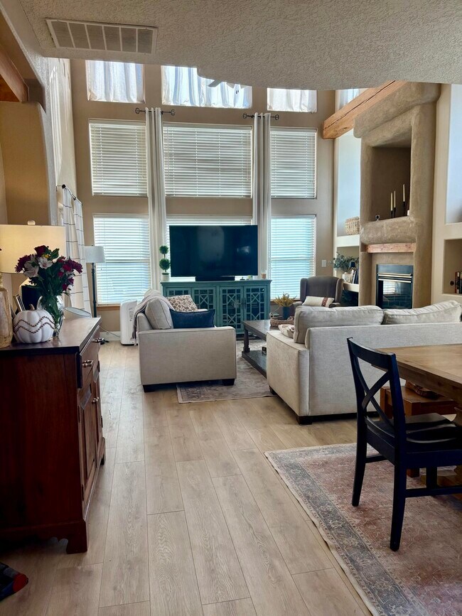 Photo - 13200 Silver Peak Pl NE