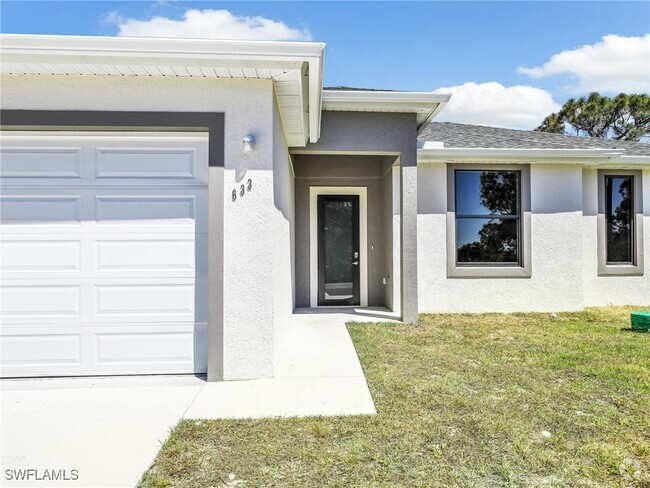 Building Photo - 633 Cane St E Rental
