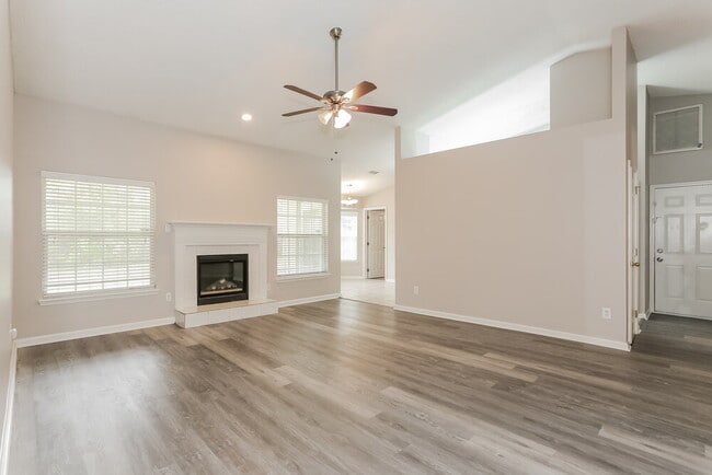 Photo - 1694 Aston Hall Dr E