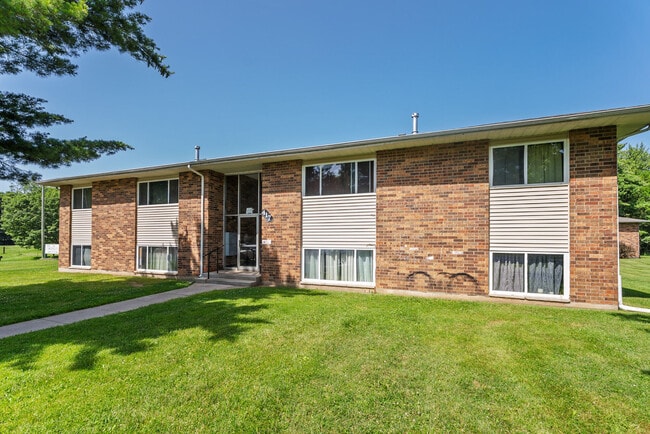 Photo - Maplecrest Apartments