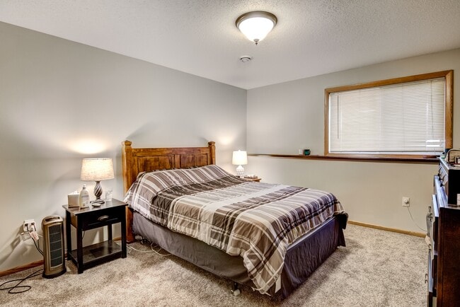 Photo - 1909 Southridge Ave