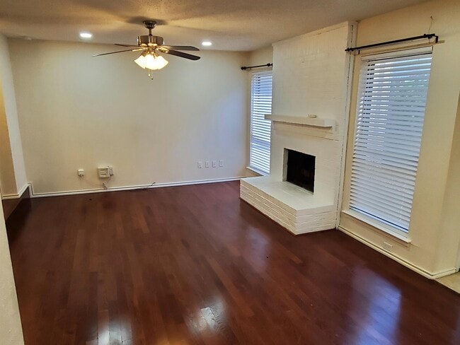 Photo - 2902 Southern Cross Dr