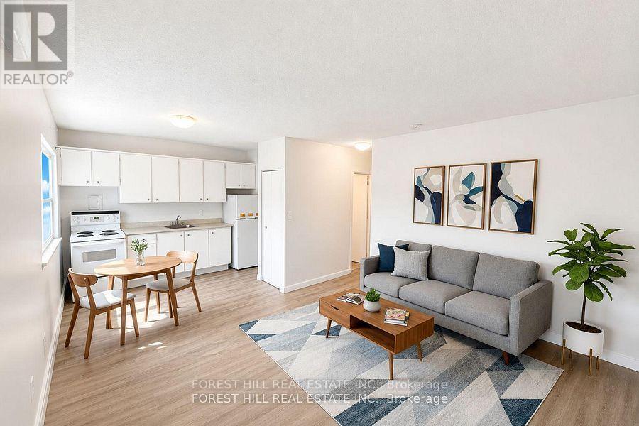 Photo - 92 Robinson St