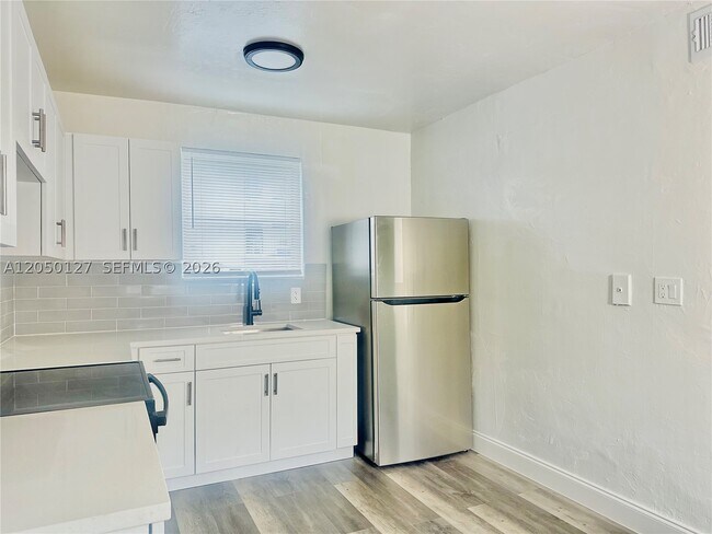 Photo - 1545 NW 8th St Unit 105