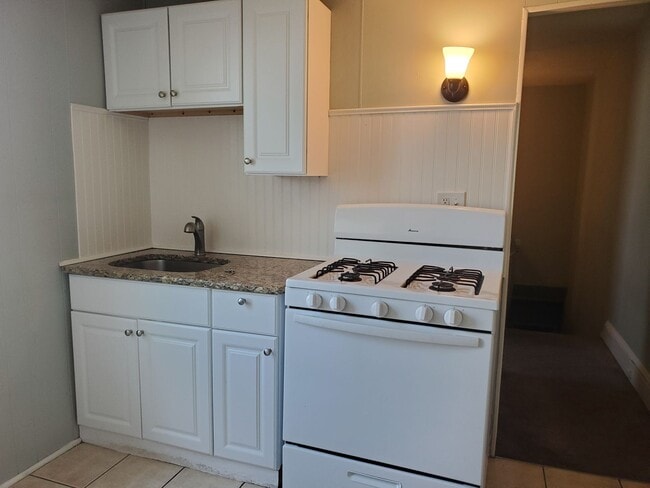 Building Photo - 218 E Liberty St Unit Apt. 2