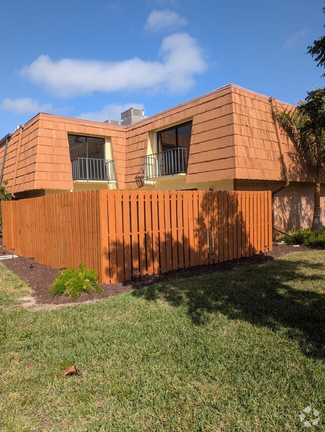 Building Photo - 1713 Park Meadows Dr Rental