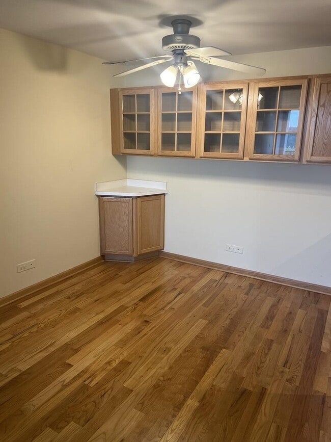 Photo - 1043 S York Rd Unit 606