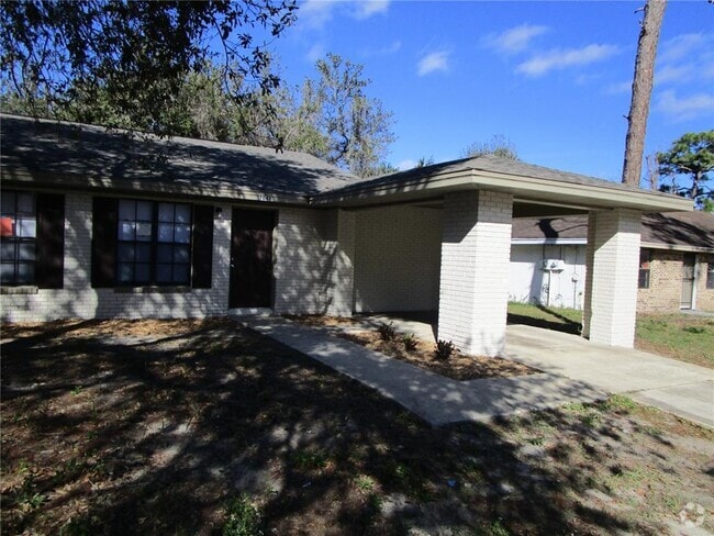 Building Photo - 1704 Ridgewood Ln Rental