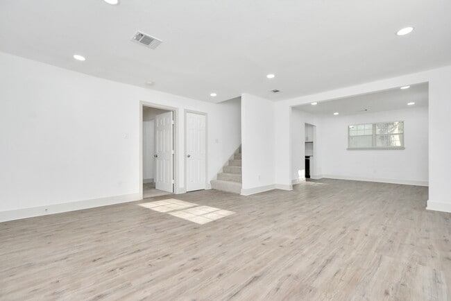 Photo - 1501 Maiden Ln