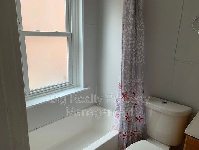 Photo - 334 Chestnut St Unit 2nd Floor