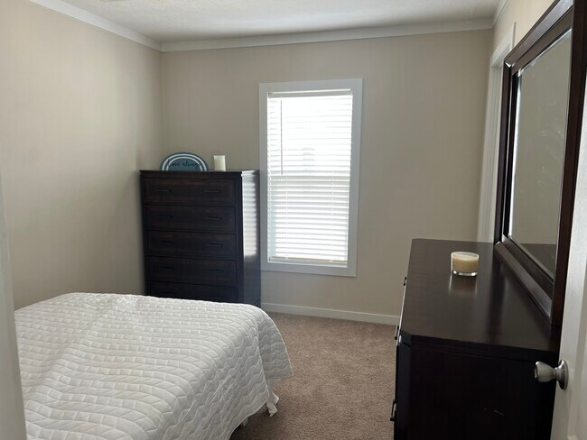 Photo - 121 Sandhill Blvd