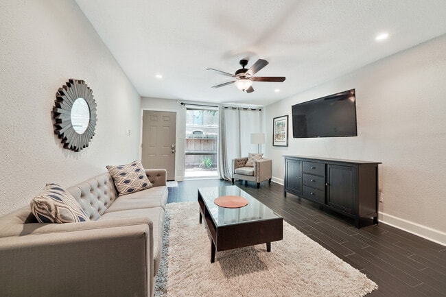 Building Photo - 4633 Wild Indigo St Unit 545