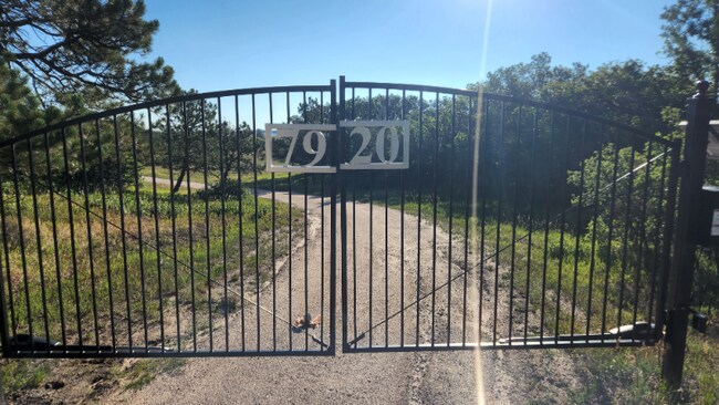 Photo - 7920 E Greenland Rd