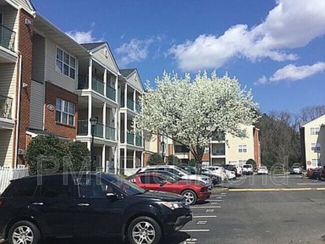 Photo - 821 Brassie Ln Unidad Apt G