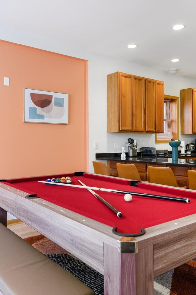Building Photo - 2042 W Pierce Ave Unit ID1322527P
