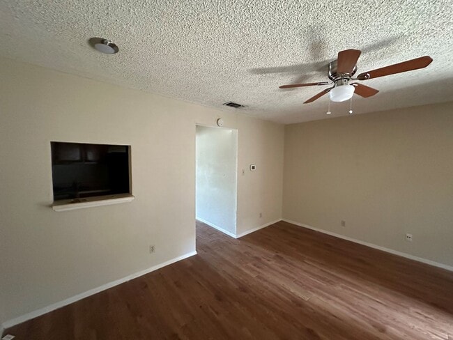 Photo - 1/1 Apartment in Hyde Park Unit 203