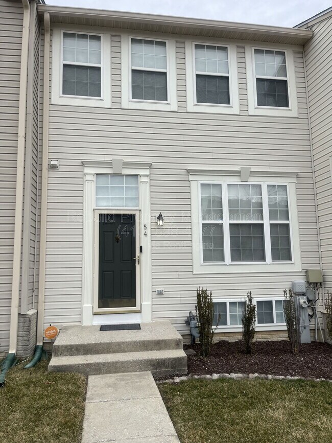 Building Photo - 54 Royalty Cir