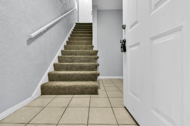 Photo - 162 S Powell Ave Unidad B