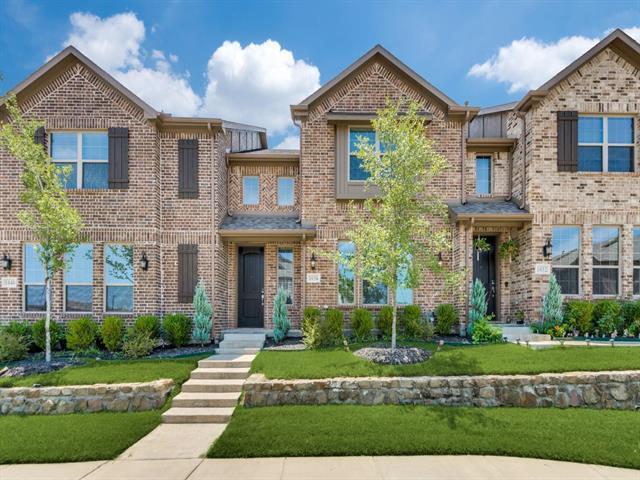 1036 Foxglove Dr