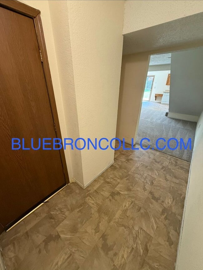 Photo - Spacious 2 Bedroom unit for a great price!