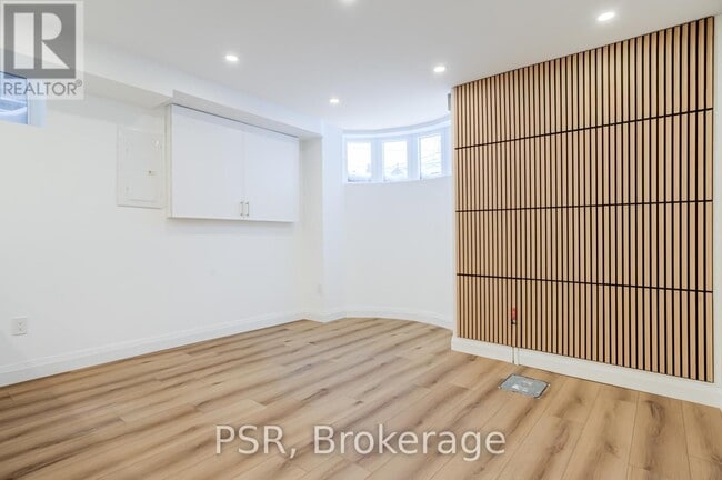 Photo - 110 Braemar Ave Unité Lower