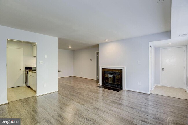 Photo - 10050 Hellingly Pl Apartment Unit 272