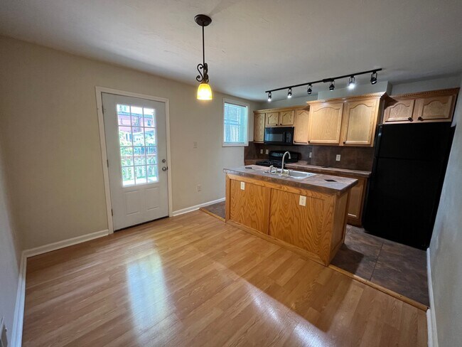 Photo - 5117 Cypress St