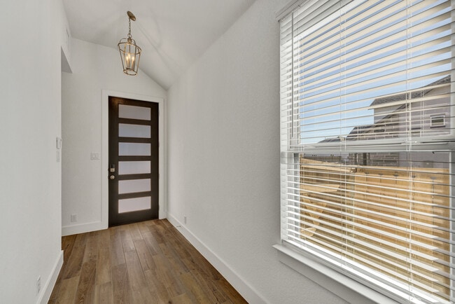 Photo - 1033 Easy Gruene