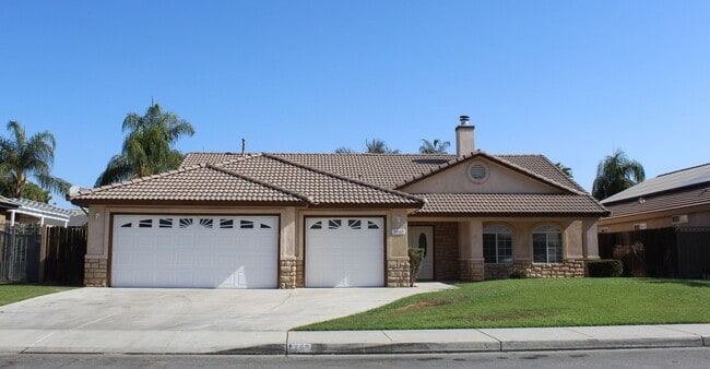 Building Photo - Southwest 5 bed 3 bath home