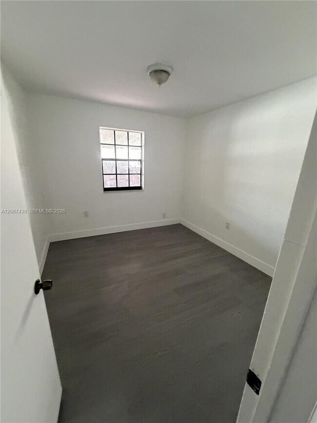 Photo - 2424 SW 21st Ter