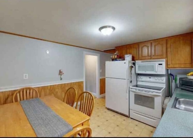 Photo - 71 Wilshire St Unidad 2