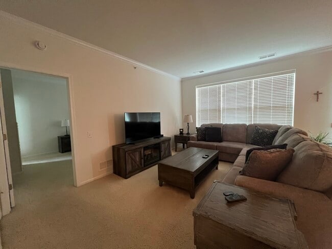 Photo - 13282 Poplar Way