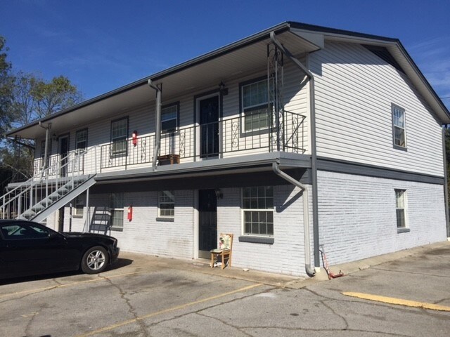 Photo - Bel-Aire Corners