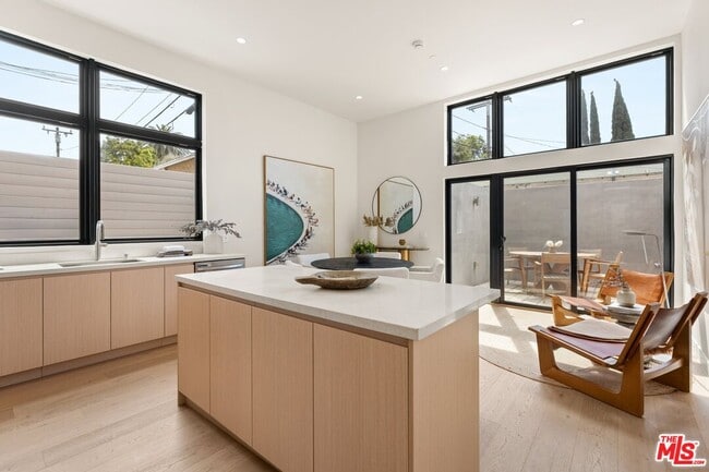 Photo - 3808 College Ave Unit 6