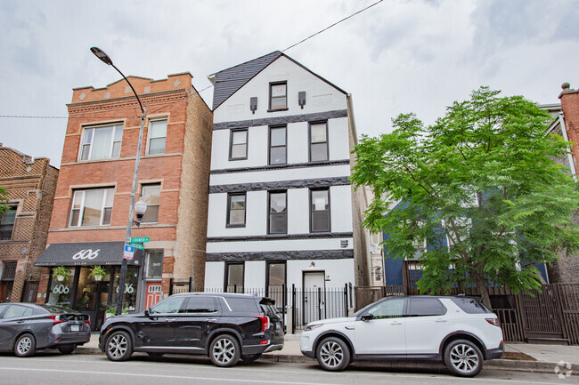 Building Photo - 2102 N Damen Ave Unit 1F Rental