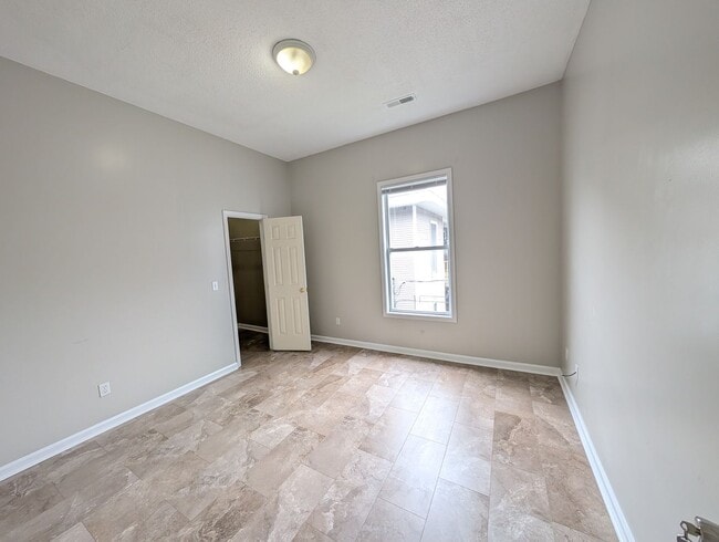 Photo - Remodeled! Walkable! 2 bedroom/1 bath Unit 520-B