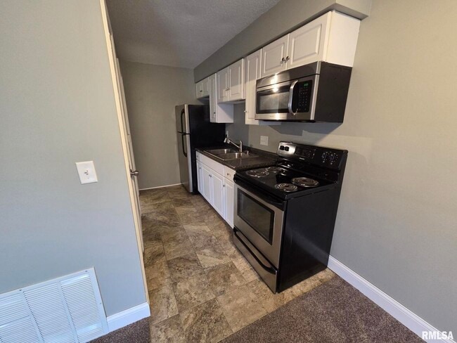 Photo - 1102 Mound St