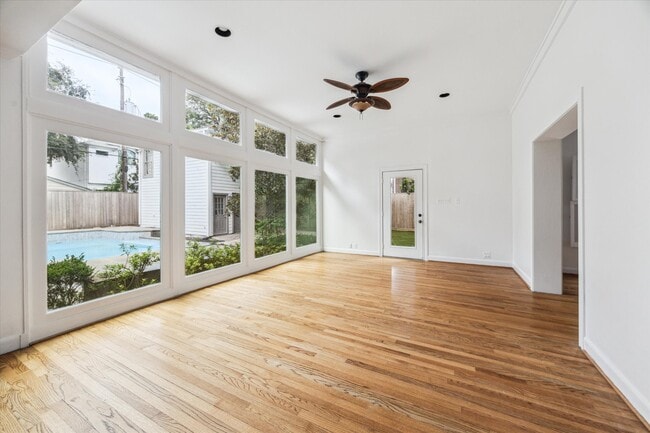 Photo - 3014 University Blvd