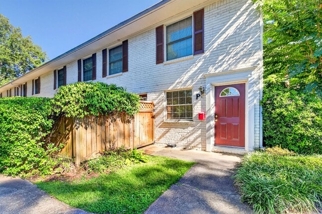 771 Jordan Ln