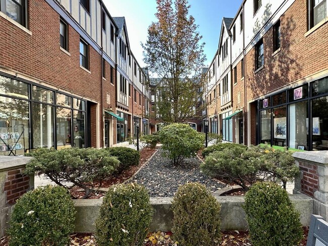 Photo - 901 Green Bay Rd Unit J00P