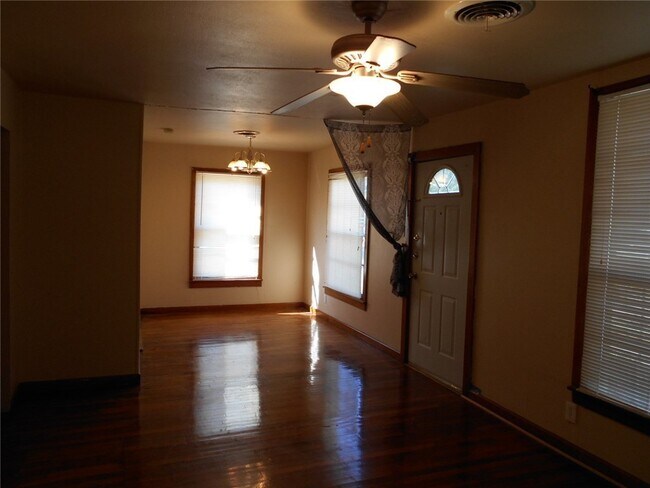 Photo - 309 Wilton Dr